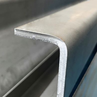 Poloměr ohybu při 6 mm ocelovém plechu